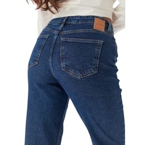 NWT Pieces Denmark KELLY mid rise dark blue classic straight leg jeans 28